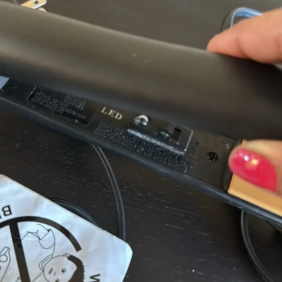 Chi Global Beauty Network Inc. Flat Iron - Picture 11 of 12